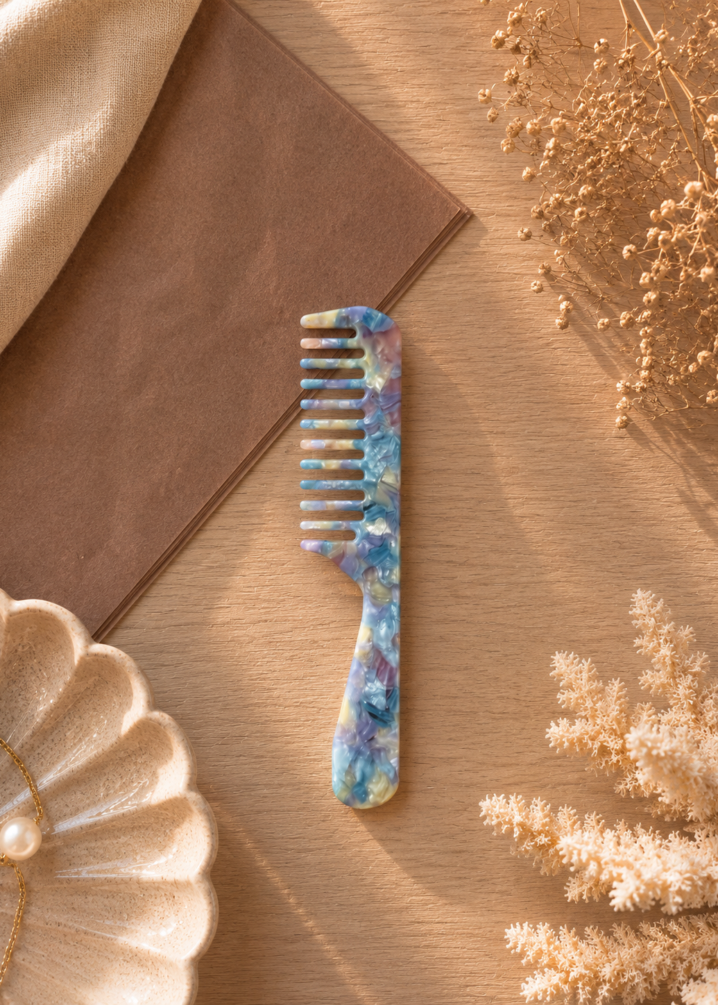 The Detangle Comb